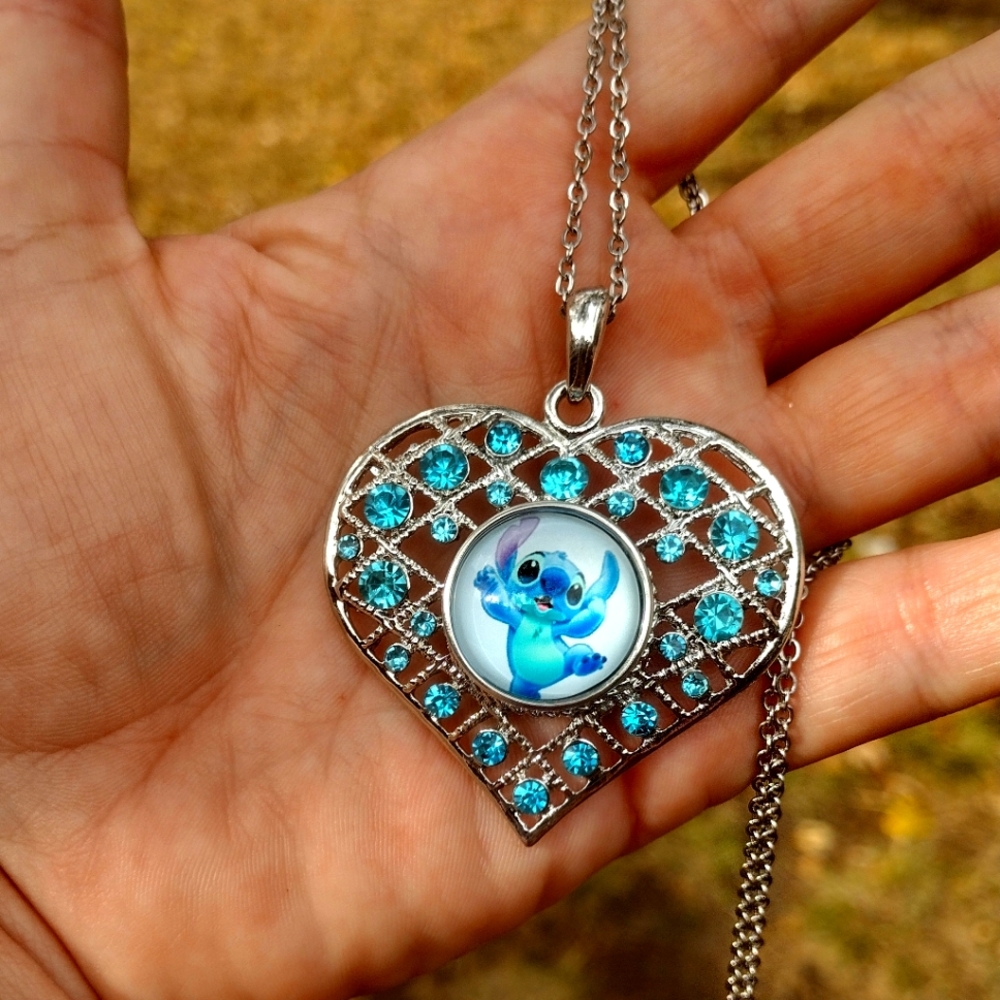 Stitch heart pendant necklace new